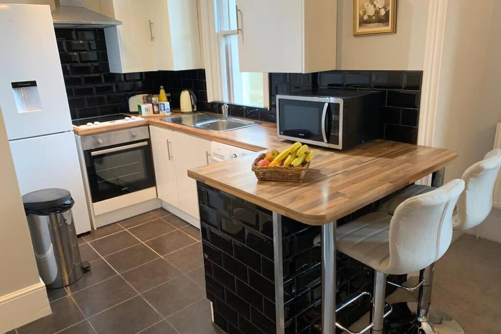 Grand 2 Bed Georgian Apartment At Florence House With King Bed, In The Heart Of Herne Bay & 300M From Beach 外观 照片