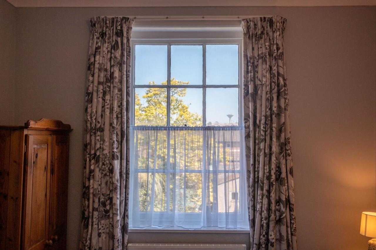 Grand 2 Bed Georgian Apartment At Florence House With King Bed, In The Heart Of Herne Bay & 300M From Beach 外观 照片