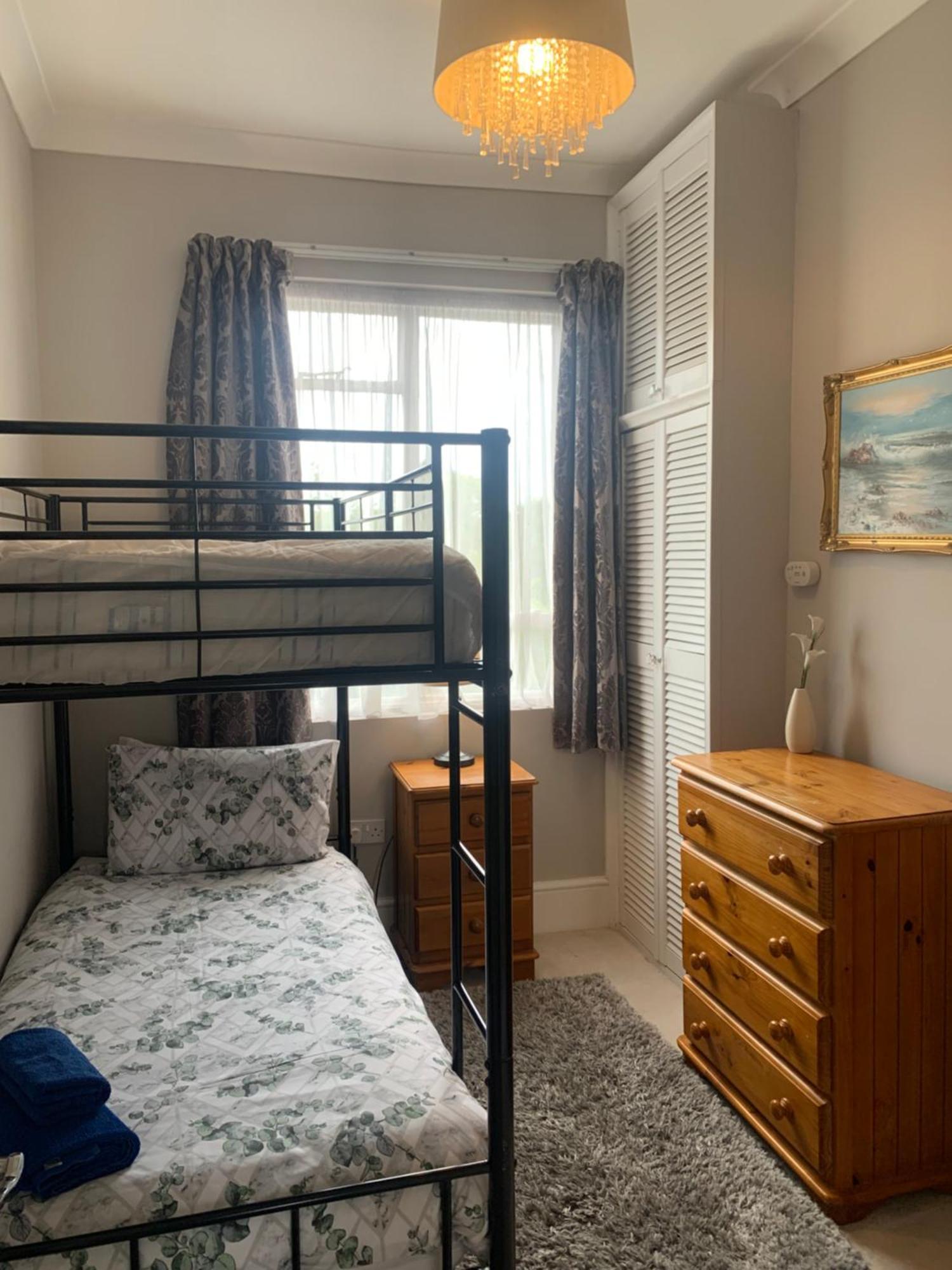 Grand 2 Bed Georgian Apartment At Florence House With King Bed, In The Heart Of Herne Bay & 300M From Beach 外观 照片