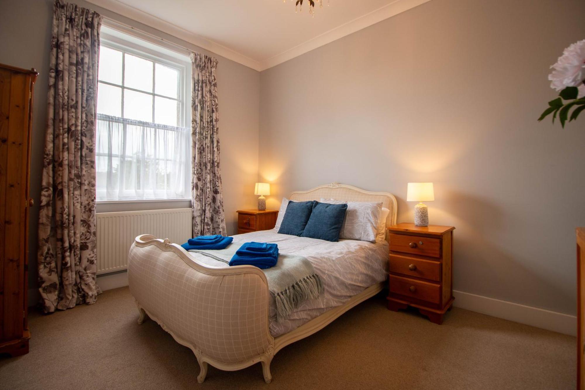 Grand 2 Bed Georgian Apartment At Florence House With King Bed, In The Heart Of Herne Bay & 300M From Beach 外观 照片